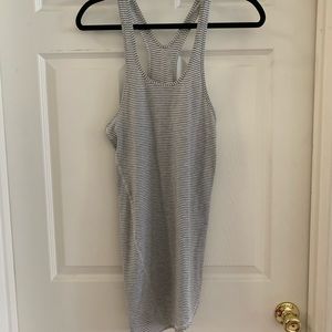 Lululemon dress size small (4/6)